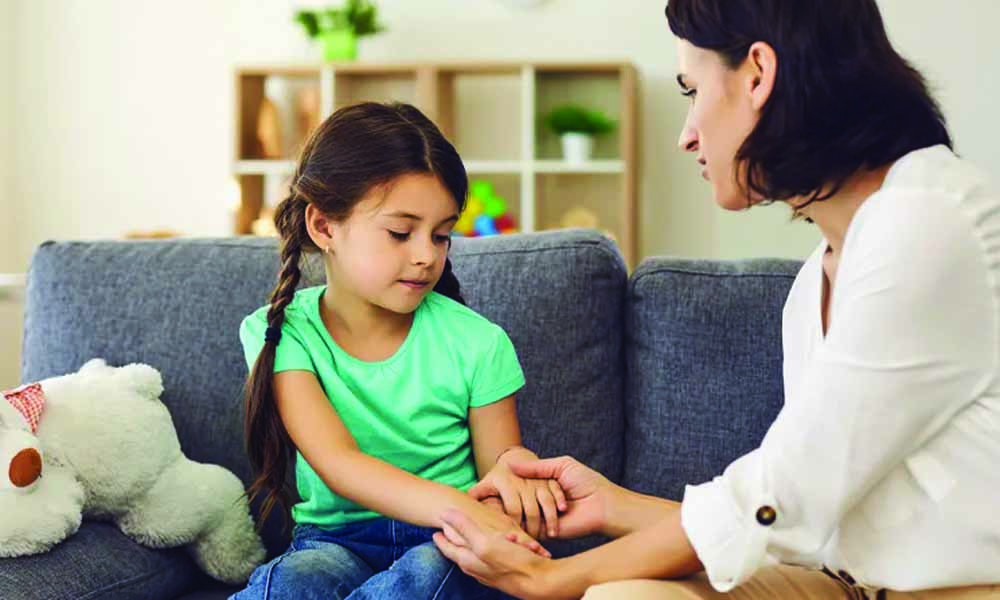 ছোটবেলা থেকে শিশুকে যে আচরণ শেখাবেন