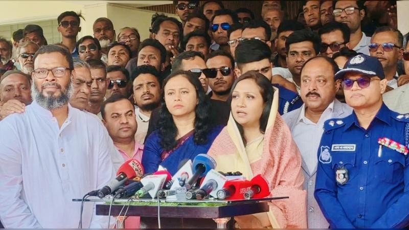 কার্ড বিতরণে দুর্নীতি বন্ধে ইন্টিগ্রেটেড সিস্টেমে যাচ্ছে সরকার: প্রতিমন্ত্রী পুতুল