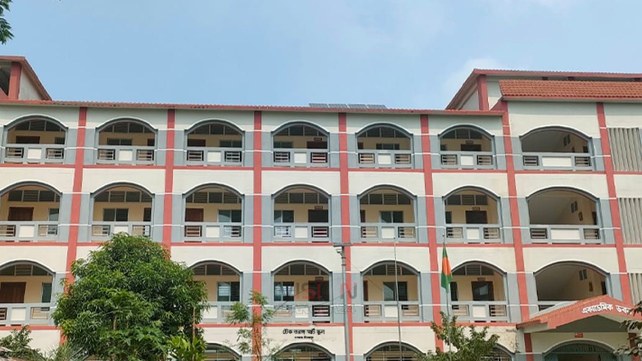 তীব্র গরমে হিট স্ট্রোক কেন হয়? ঝুঁকিমুক্ত থাকতে করণীয়