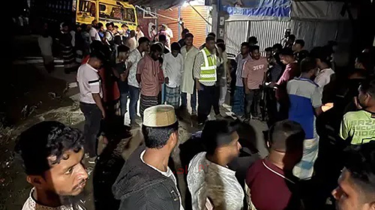 ট্রাক দুর্ঘটনায় ৭ আহত, ক্ষুব্ধ জনতার হামলায় প্রাণ গেল চালকের