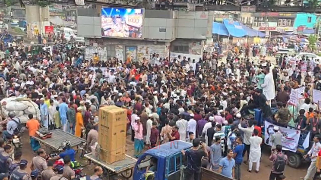 শিশু রামিসা হত্যার বিচার দাবিতে মিরপুরে বিক্ষোভ