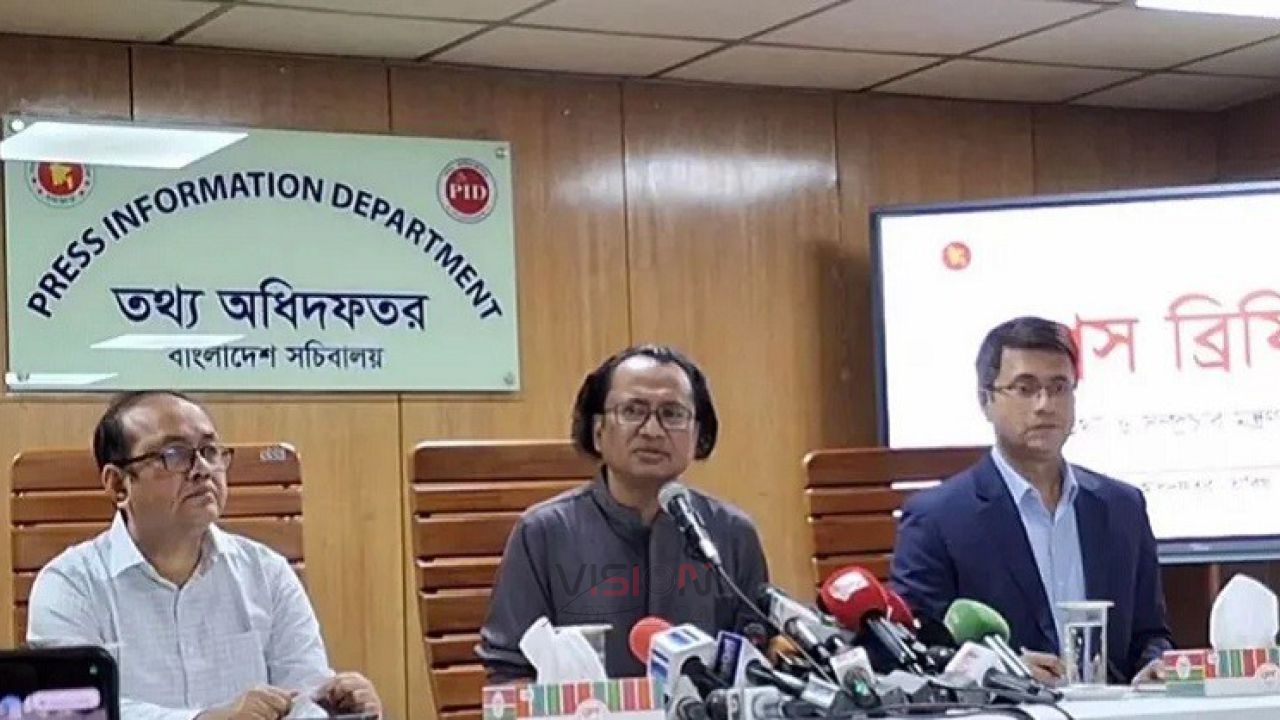 দিল্লির বিমানবন্দরে কী ঘটেছিল, জানালেন প্রধানমন্ত্রীর উপদেষ্টা