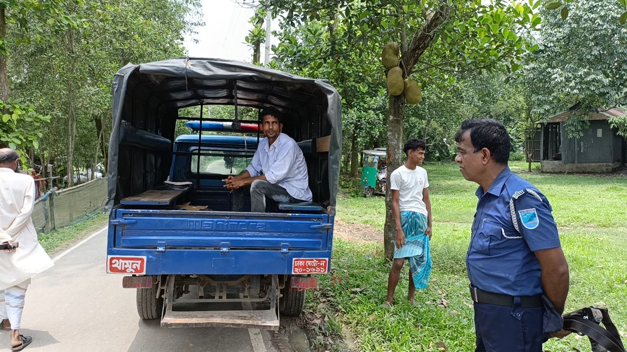 চাঁদাবাজির অভিযোগে গ্রেফতার যুবদল নেতা শামীম বহিষ্কার না হওয়ায় ক্ষোভ