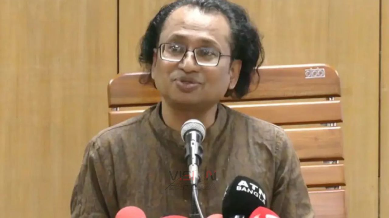অপতথ্য ও সাইবার বুলিং দমনে আইনজীবী প্যানেল গঠন করছে সরকার: তথ্য উপদেষ্টা