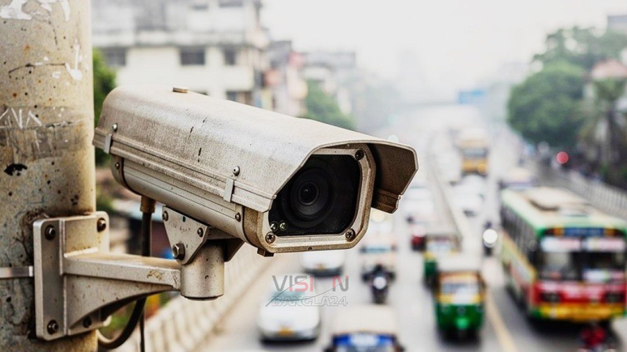 রাজধানীর সড়কে এবার বসছে নতুন আরেক প্রযুক্তির ক্যামেরা