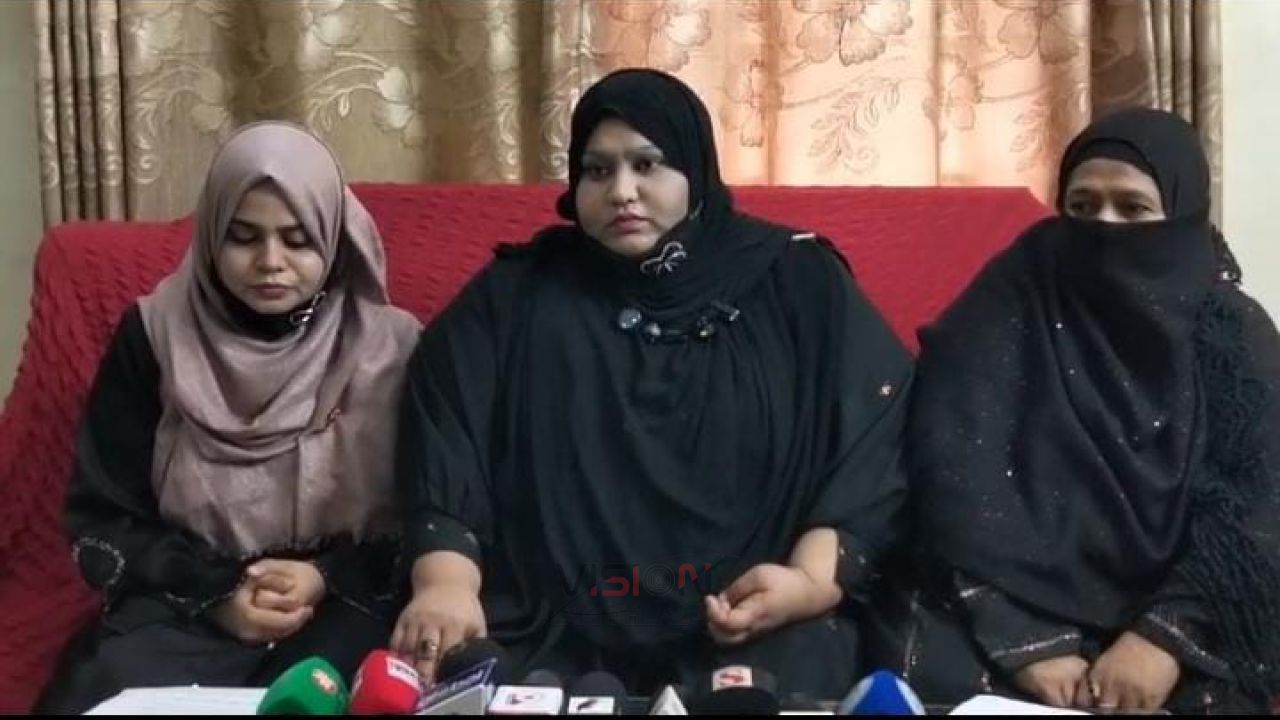 পুলিশের বিরুদ্ধে উল্টো জমির মালিককে ফাঁসানোর দাবি