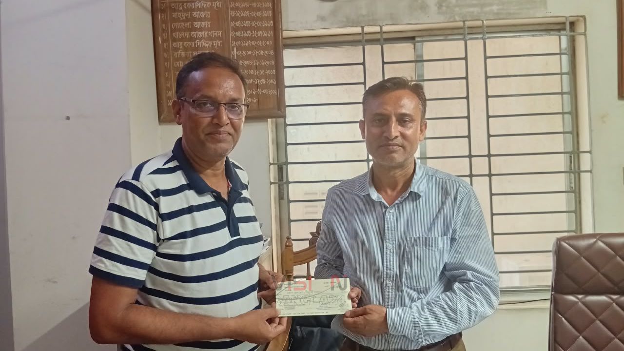 ঢাকা প্রেসক্লাবকে সমাজকল্যাণ মন্ত্রণালয়ের অনুদানের চেক হস্তান্তর