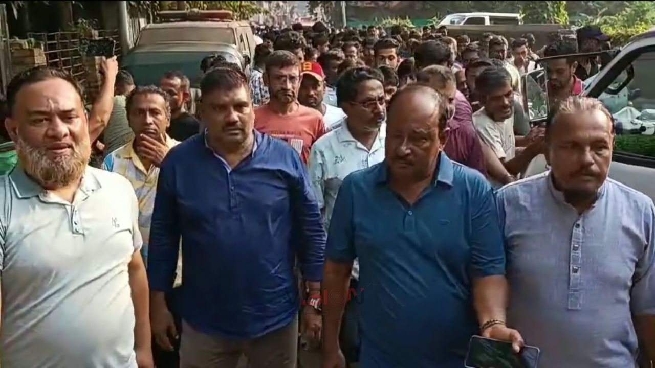 কুমিল্লায় যুবদল নেতা কাউসার হত্যা মামলা গ্রহণ, দ্রুত বিচারের দাবিতে থানার সামনে বিক্ষোভ