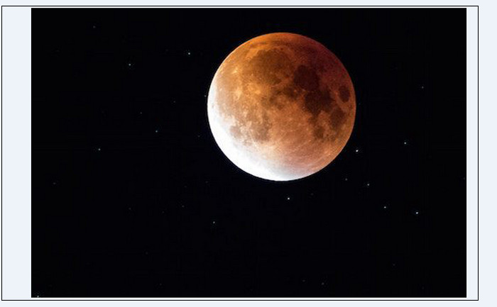 এক রাতেই তিনবার রঙ পাল্টাবে চাঁদ!