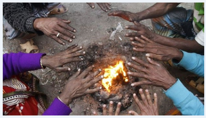 শীতে আগুন পোহাতে গিয়ে রংপুরে এ মাসে ১৪ নারীর মৃত্যু