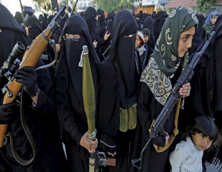 সৌদির বিরুদ্ধে সানায় যুদ্ধে নামছে নারীরা