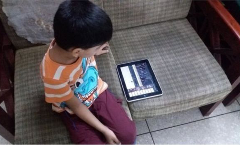 ‘ইন্টারনেট ব্যবহারে শিশুদের ঝুঁকি বাড়ছে’