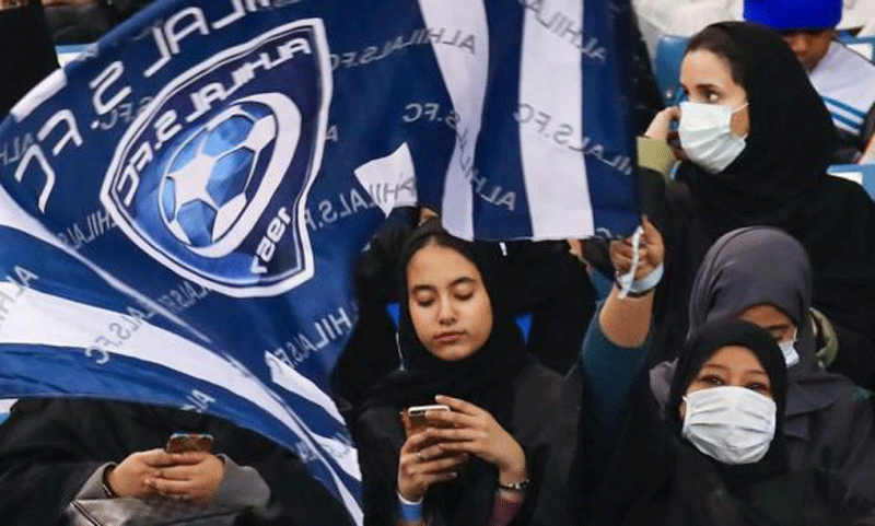 সৌদি নারীদের বোরকা পরতে হবে না