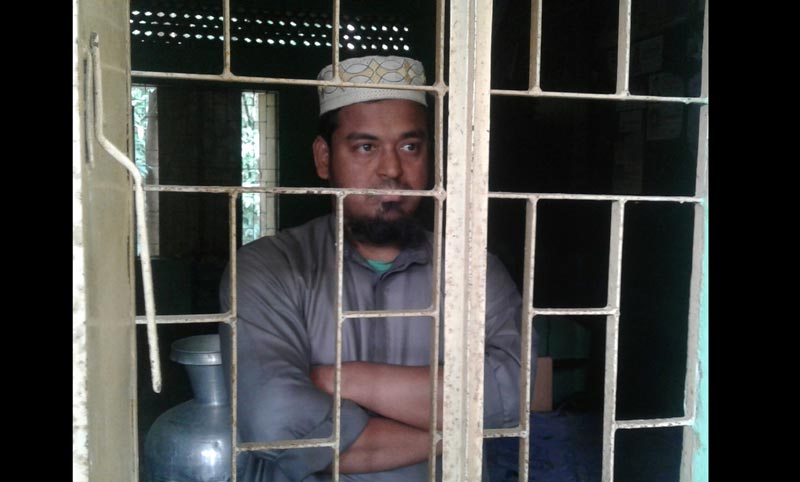 ফরিদগঞ্জে শিক্ষকের বিরুদ্ধে চতুর্থ শ্রেণির ছাত্রীর সঙ্গে অসভ্যতার অভিযোগ