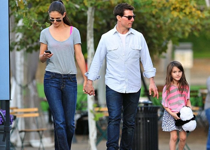 ধর্ম ত্যাগ করছেন টম ক্রুজ!