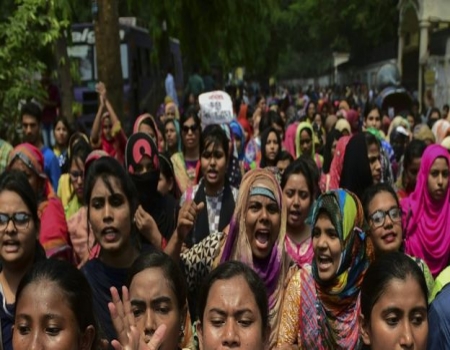 মেয়েরা কি এখন রাজনীতি-বিমুখ হয়ে উঠবে?