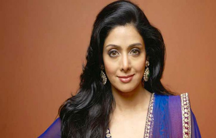 মুখ খোলার কথা বলেও চুপ শ্রীদেবীর বোন শ্রীলতা