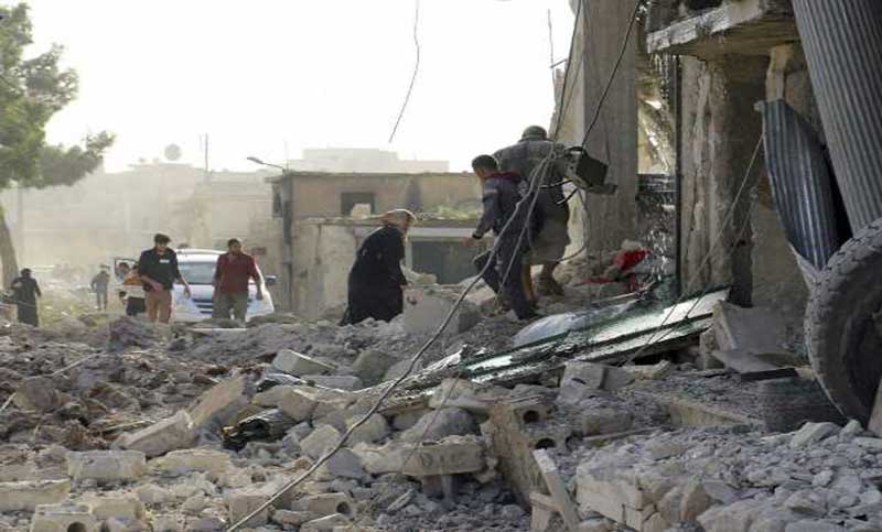 সিরিয়ায় বাড়ছে লাশের মিছিল! ১০ দিনে মৃত ৬০০!