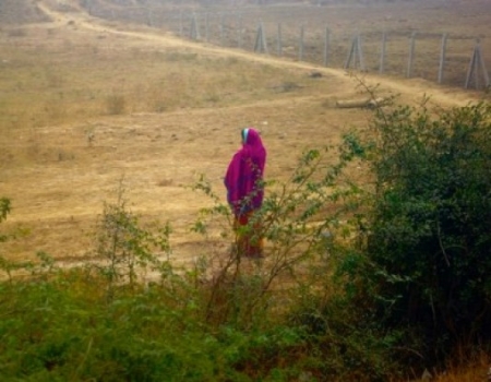 শৌচালয় হলেই ফিরবেন নববধূ