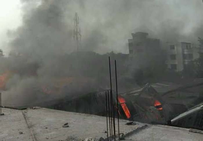 নোয়াখালীর চৌমুহনীতে আগুনে ২০ কোটি টাকার ক্ষতি