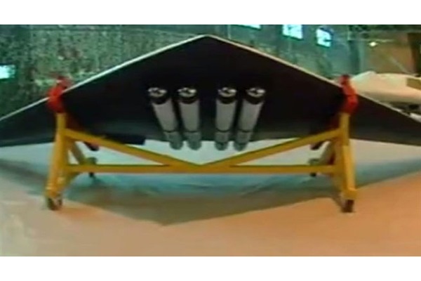 স্মার্ট ক্ষেপণাস্ত্রবাহী ড্রোন প্রকাশ্যে আনল ইরান