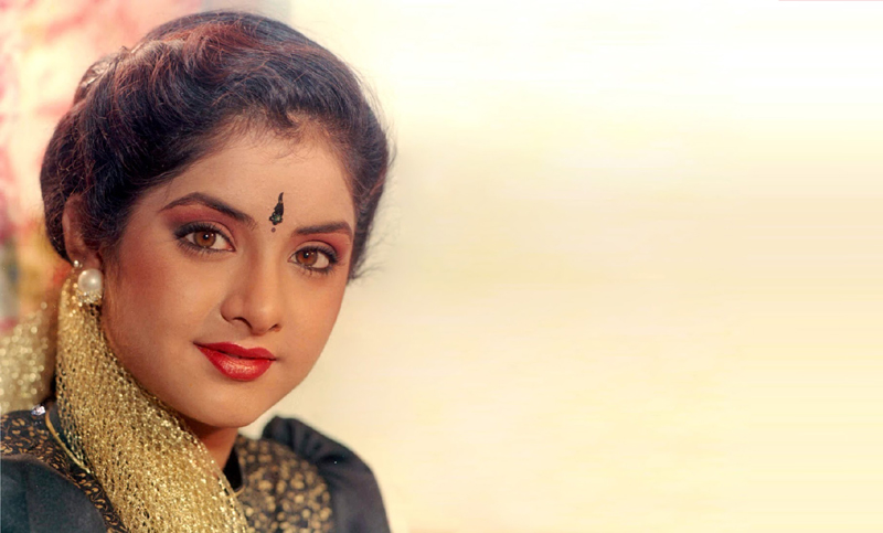 দিব্যা ভারতীর রহস্যময় মৃত্যুর ২৫ বছর!