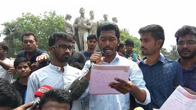 কোটা বাতিলে দ্রুত প্রজ্ঞাপন জারি, আটকদের মুক্তি দাবি