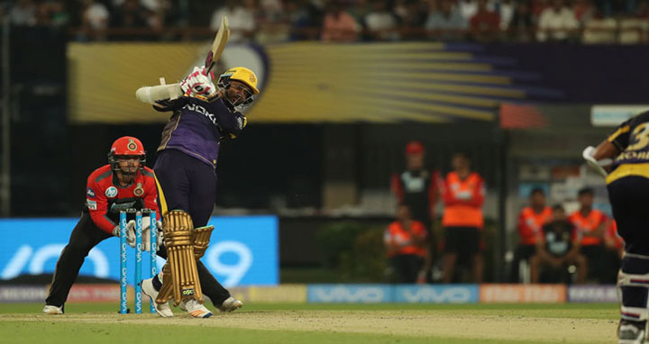 নারিনের ঝড়ো ব্যাটিংয়ে বেঙ্গালুরুকে হারাল কলকাতা