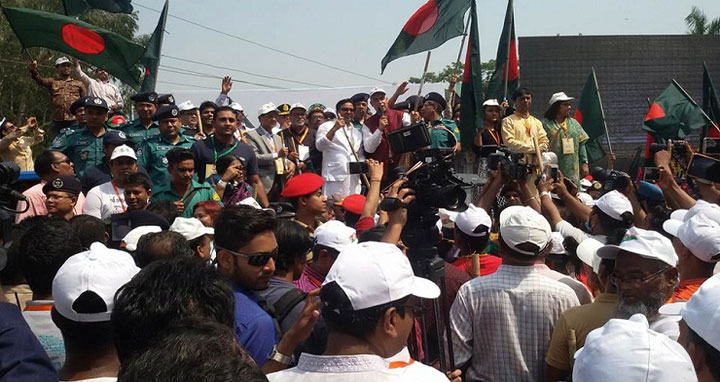 পরিচ্ছন্নতায় গিনেজ বুকে বাংলাদেশ!