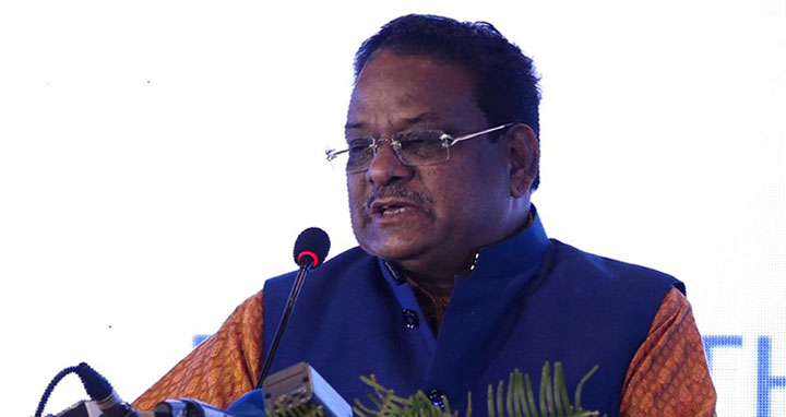 আমি নিজেই বিমানের সেবায় সন্তুষ্ট না: বিমানমন্ত্রী