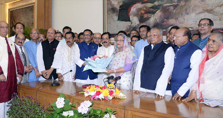 আ.লীগে নতুন নেতৃত্ব খোঁজার পরামর্শ শেখ হাসিনার