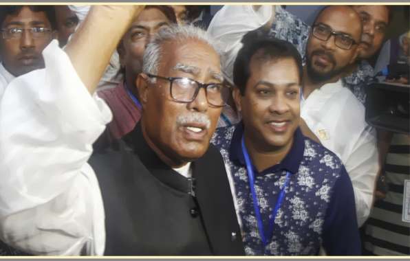 খুলনায় আবারো মেয়র তালুকদার আব্দুল খালেক