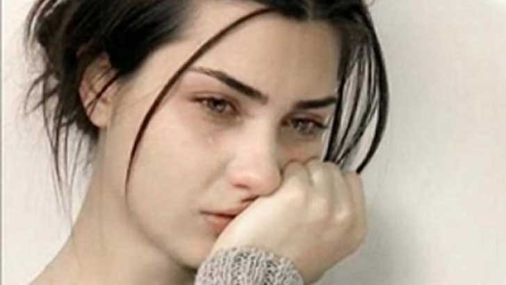 বিষণ্ণতা তাড়াতে কান্না থেরাপি!