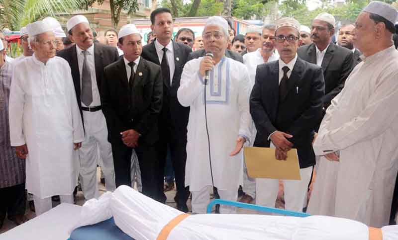 প্রধান বিচারপতির পিতার দাফন সম্পন্ন