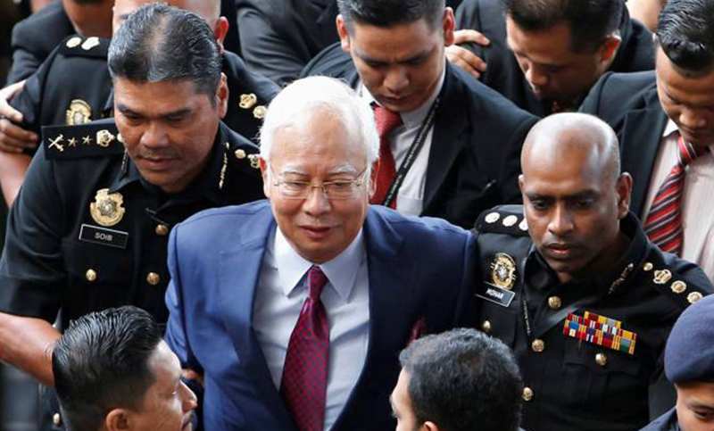 জামিনে মুক্তি পেলেন নাজিব রাজাক