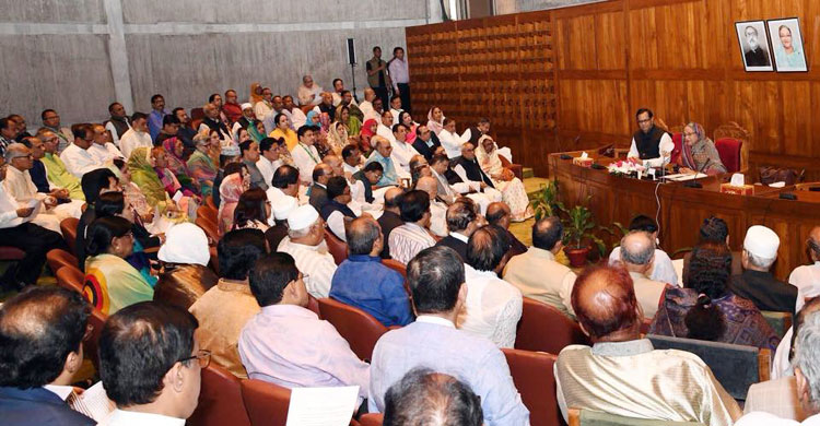 ‘সরকারের মেয়াদ ১০ বছর করার প্রস্তাব’