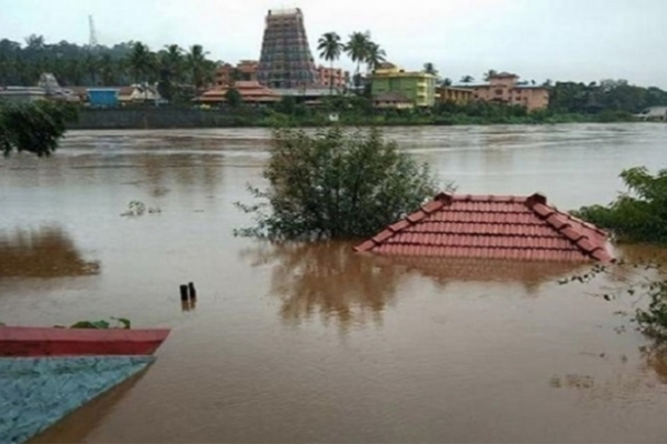 বন্যাবিধ্বস্ত কেরালায় ১০ দিনে ৫০০ কোটি রুপির মদ বিক্রি!