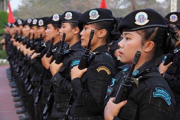 নারীদের পুলিশে নেবে না থাইল্যান্ড