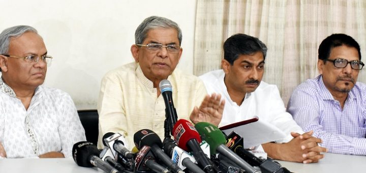 সরকার পালাবার পথ খুঁজছে: ফখরুল