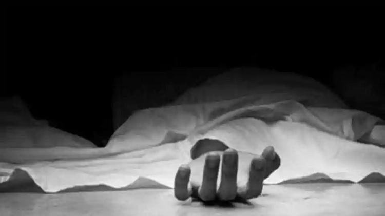 বাড়িতে টয়লেট বানিয়ে না দেয়ায় ছাত্রীর আত্মহত্যা