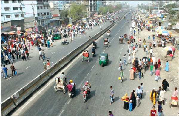 পরিবহন ধর্মঘটের দ্বিতীয় দিনেও সড়কে ভোগান্তি