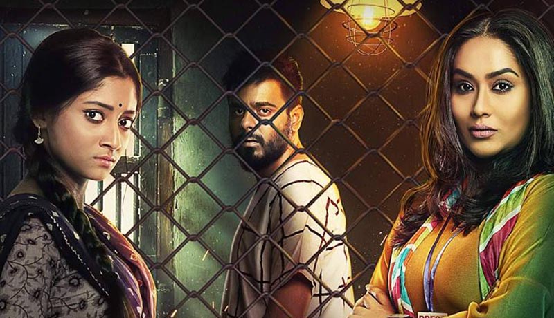 দহন-এর দ্বিতীয় পোস্টারে সিয়াম-পূজার সাথে মম