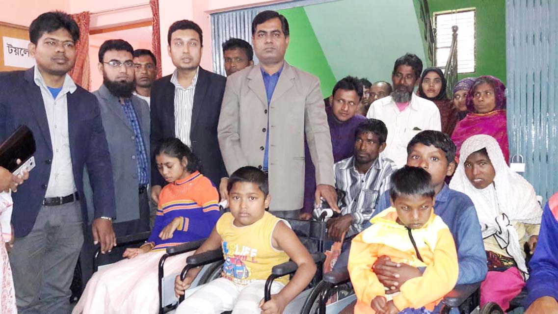 ঠাকুরগাঁওয়ের প্রতিবন্ধীদের মাঝে সহায়ক উপকরণ বিতরণ