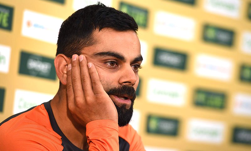 ব্যানার টানিয়ে কাউকে বলব না আমাকে পছন্দ করুন : কোহলি