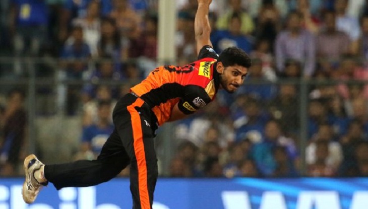 আইপিএলে চরম লজ্জার রেকর্ড যে বোলারের