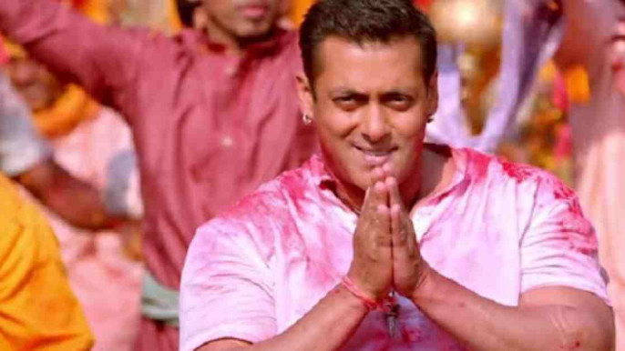 করোনা থেকে বাঁচতে হাত মেলাবেন না, নমস্কার করুন: সালমান