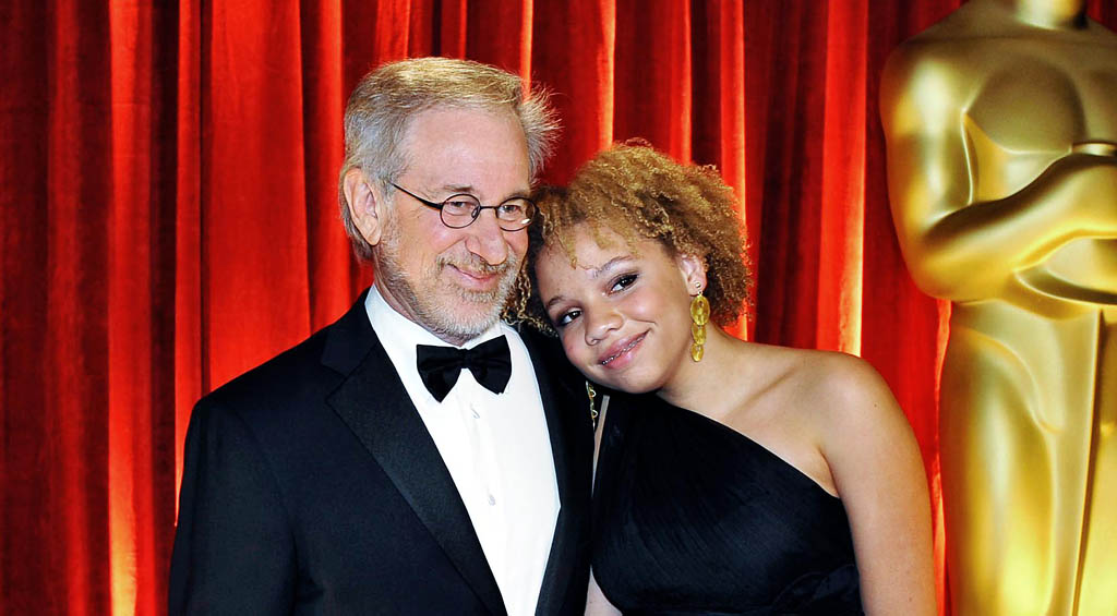 যুবককে টানা ১২ ঘণ্টা যৌন নির্যাতন, স্পিলবার্গ কন্যা গ্রেফতার