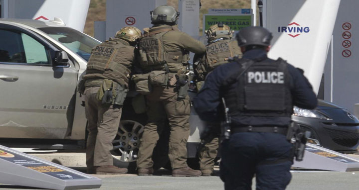 কানাডায় পুলিশের ছদ্মবেশে বন্দুকধারীর গুলিতে নিহত ১৬