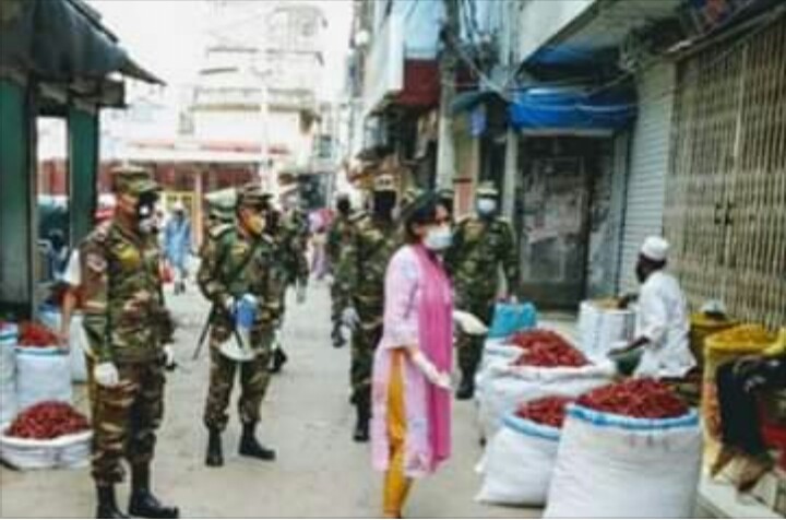 মাধবপুরে সামাজিক দূরত্ব বজায় রাখতে সেনাবাহিনীর তৎপরতা অব্যাহত