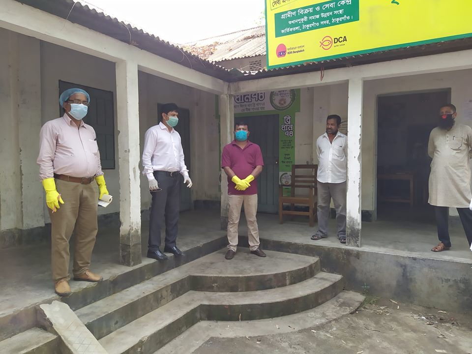 ঠাকুরগাঁওয়ে খাদ্যবান্ধব কর্মসূচির ৯টি কার্ড পরিবর্তন করায় ইউপি সদস্যকে জরিমানা